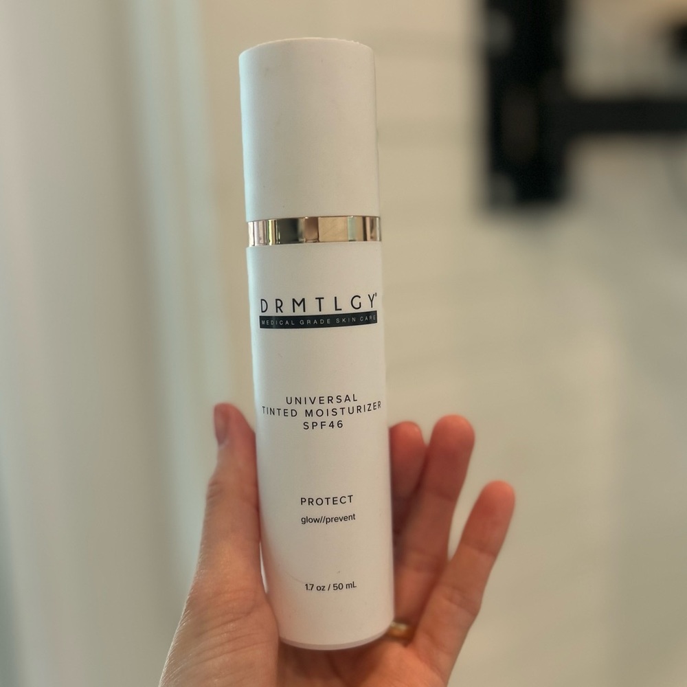 DRMTLGY Universal Tinted Moisturizer SPF 46